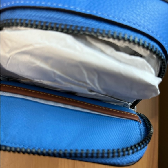 Coach Gotham Sling Pack 13 - Picture 11 of 12